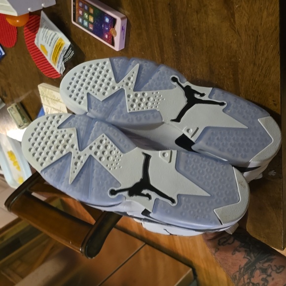 Brand new Jordan flight 23 mens size 13. NEVER WORN! - Picture 6 of 6